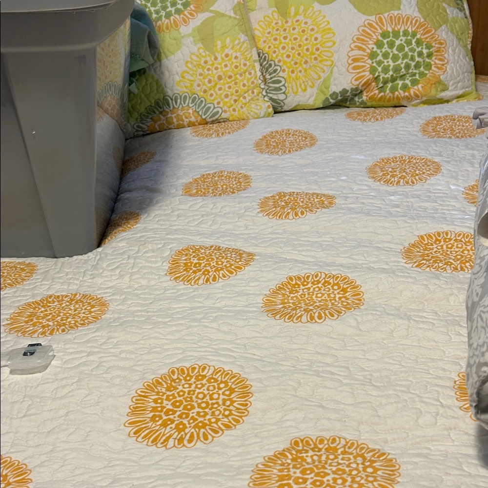 Floral Yellow and Green Bedding Set